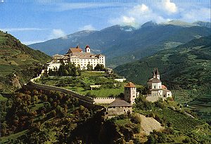  Kloster Saeben in Südtirol